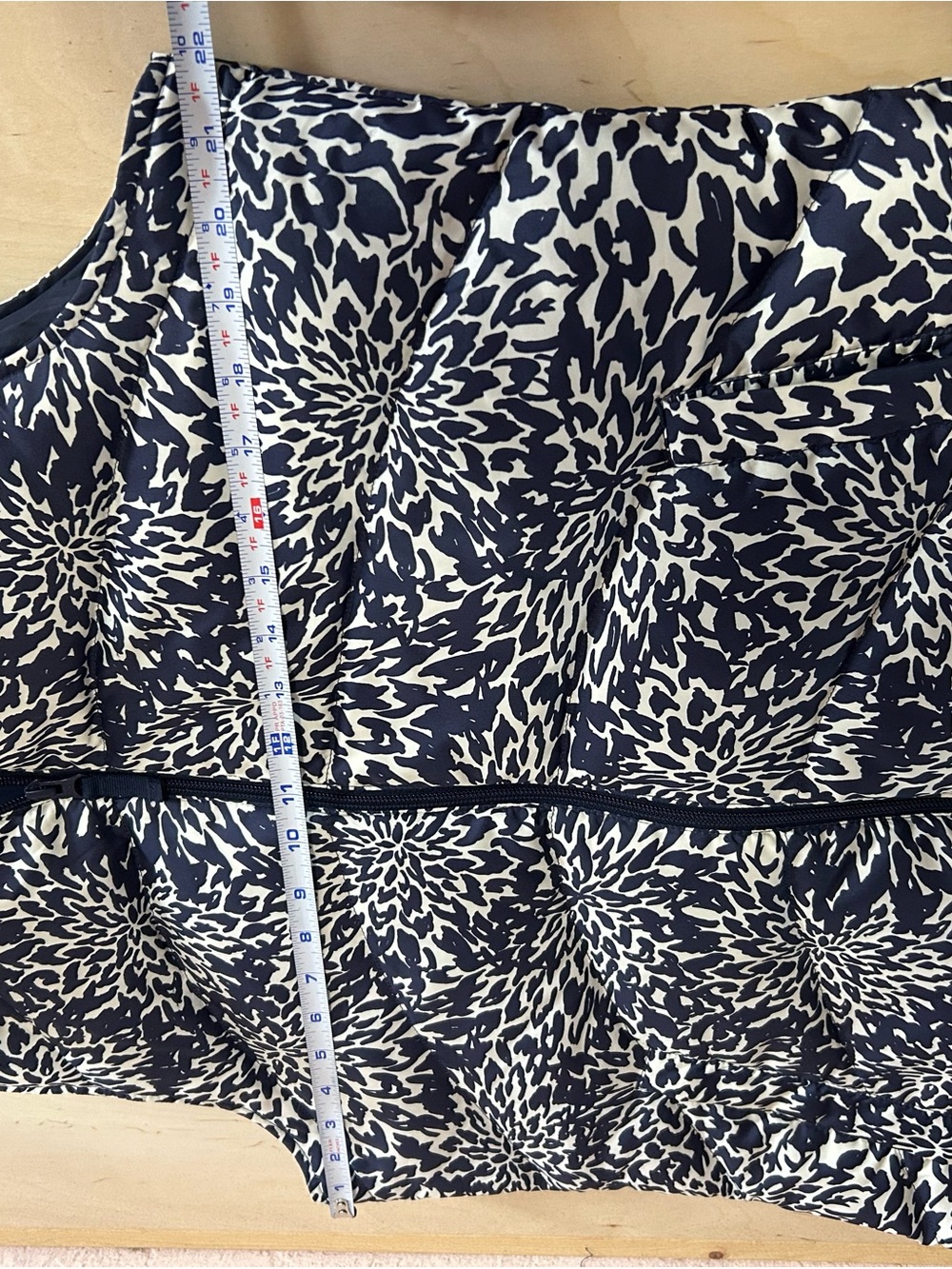 Lands' End Women's Navy Floral Quilted Down Vest - Picture 6 of 6